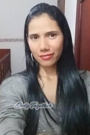 160418 - Karol Age: 40 - Colombia