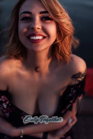 183122 - Anastasiya Age: 31 - Ukraine