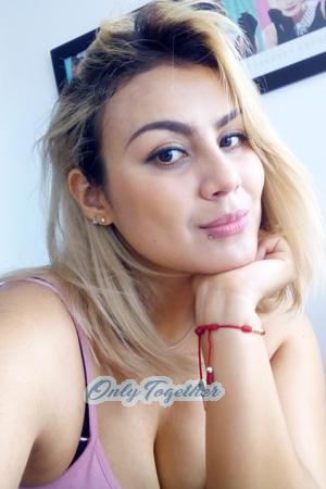 185423 - Alejandra Age: 37 - Colombia