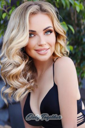 196497 - Kseniya Age: 32 - Ukraine