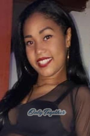 197109 - Doralis Age: 25 - Cuba