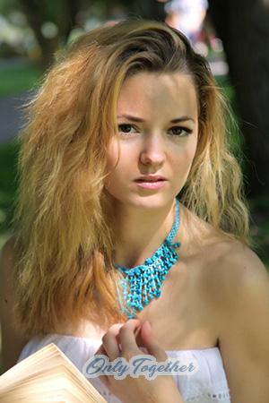 197622 - Tatiyana Age: 40 - Russia