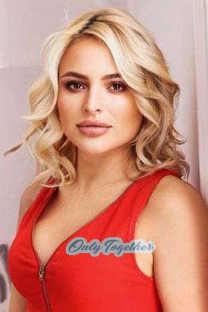 200004 - Darina Age: 32 - Ukraine