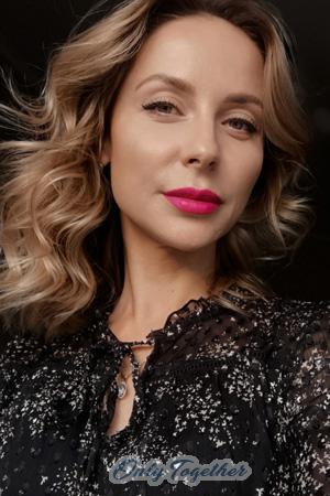 203964 - Ekaterina Age: 40 - Russia