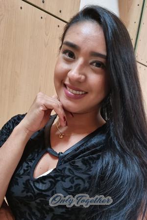 204160 - Jessica Age: 33 - Colombia