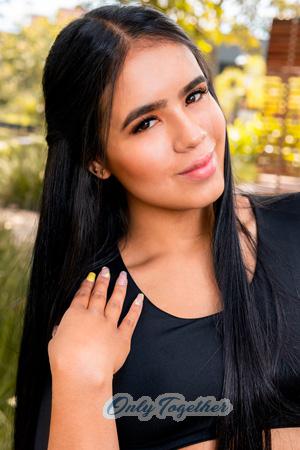 207041 - Katerine Age: 22 - Colombia