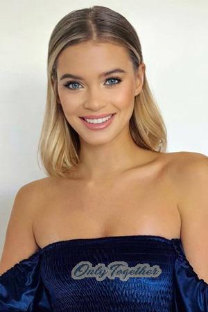 207374 - Lilia Age: 25 - Russia