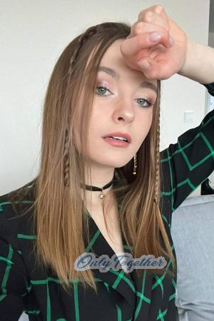208056 - Adelina Age: 24 - Estonia