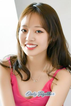 208652 - Zoey Age: 24 - China