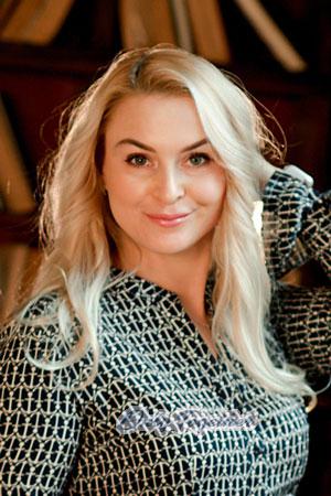 208810 - Natalia Age: 40 - Ukraine