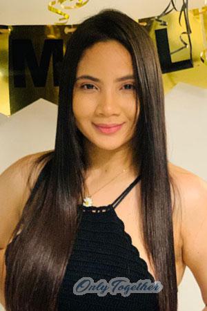 209140 - Karina Age: 29 - Colombia