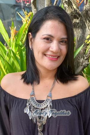 210444 - Karen Age: 38 - Colombia