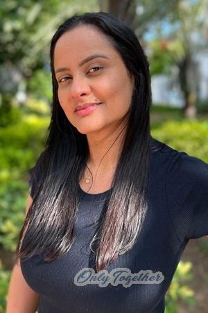 210697 - Karen Age: 37 - Colombia