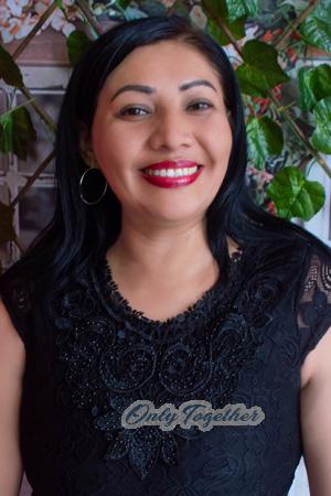 213006 - Alicia Age: 44 - Peru