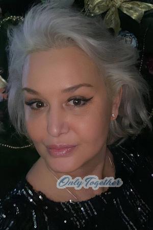 213734 - Alla Age: 56 - Italy