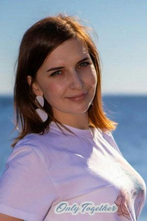 213938 - Larisa Age: 36 - Russia