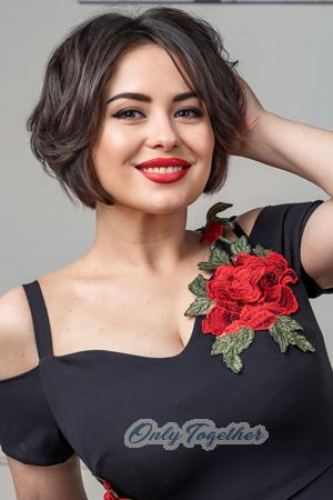 214277 - Nadiia Age: 32 - Ukraine
