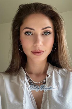 215620 - Kateryna Age: 35 - Ukraine