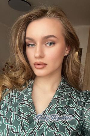 216512 - Anna Age: 23 - Ukraine