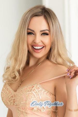 216855 - Elena Age: 44 - Ukraine