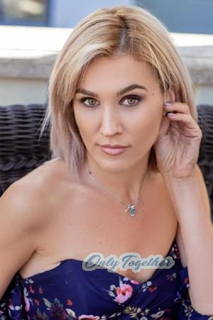 217810 - Olena Age: 43 - Romania