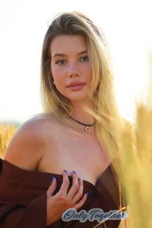222620 - Yuliia Age: 20 - Ukraine