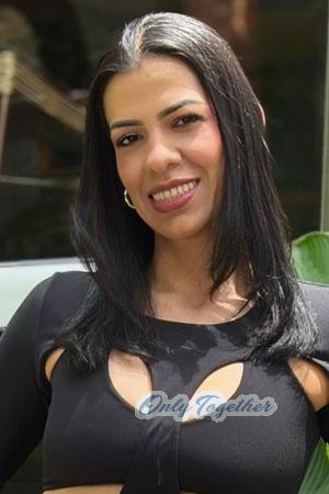 223892 - Laura Age: 39 - Colombia