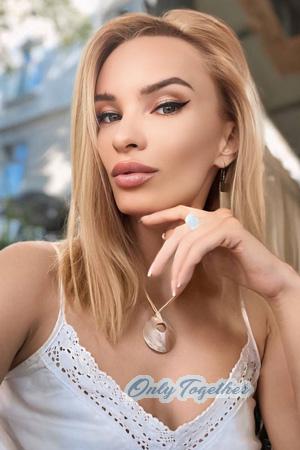 224692 - Alexandra Age: 30 - Moldova