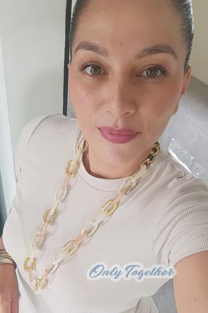 225118 - Evelyn Age: 39 - Costa Rica