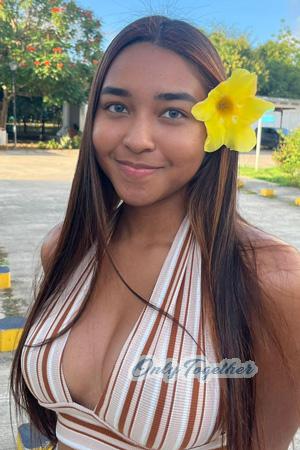 227503 - Sandra Age: 26 - Colombia
