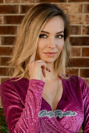 228356 - Olesia Age: 38 - Ukraine