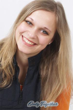 86013 - Julia Age: 24 - Ukraine