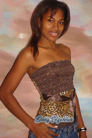 86785 - Tatiana Age: 27 - Colombia